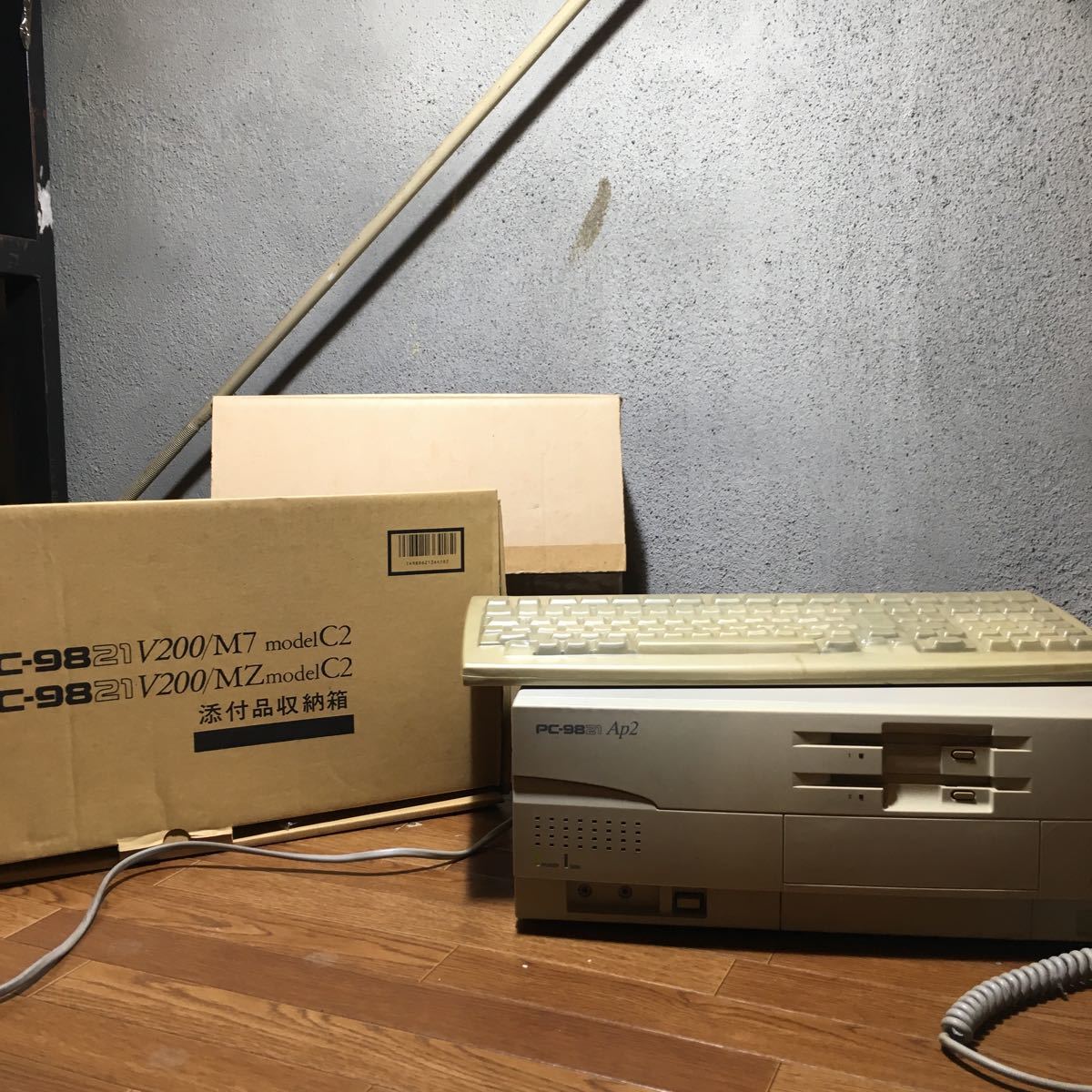 NEC PC-9821Ap2/U2通電OK 付属品 キーボード 付き NEC PC98 本体のみ