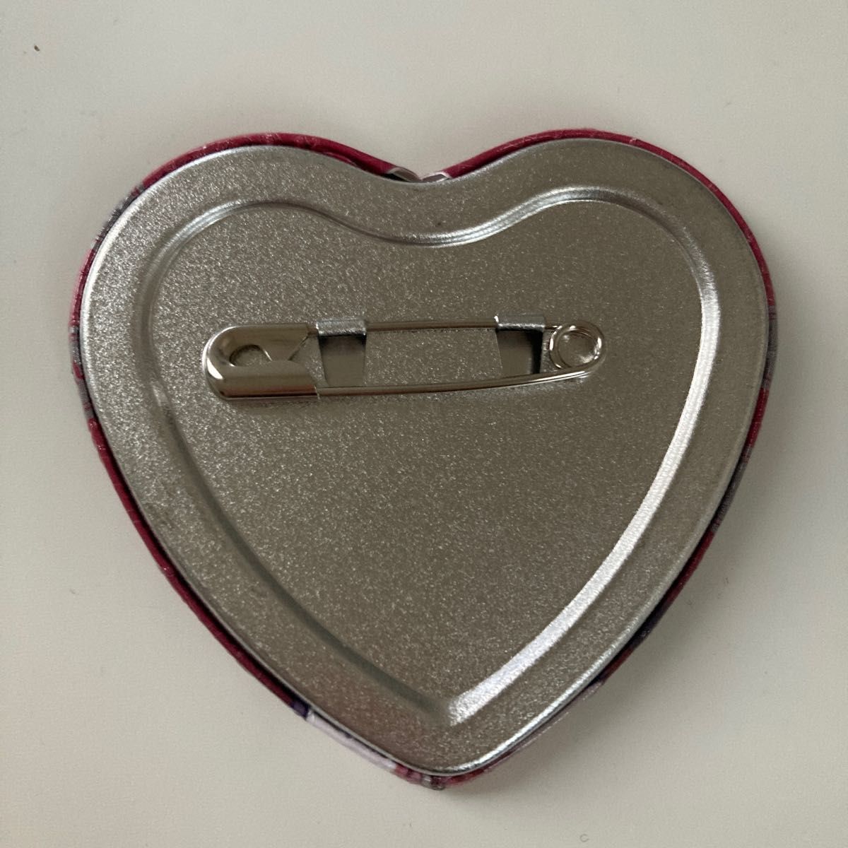 ローレン・イロアス ホワイトデー 缶バッジ｜Yahoo!フリマ（旧PayPay