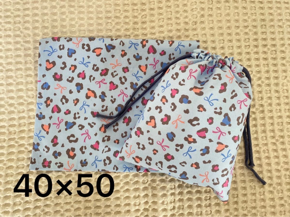 HERMÈS ヒョウ柄ランチョンマットとナフキンのセット HERMÈS ヒョウ柄