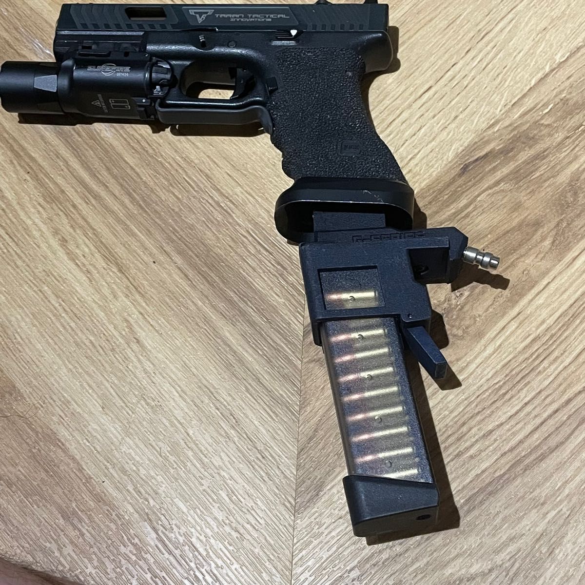 TAPP Airsoft グロック用外部ソースアダプタ ARP9 ショートマガジン付