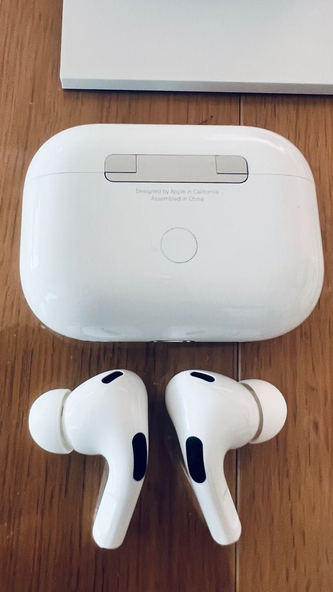 正規美品 Apple AirPods Pro 第2世代 MQD83J/A 新品専用透明ケース