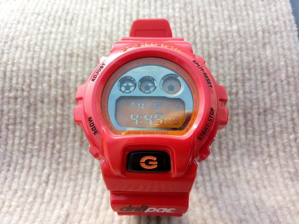 新品未使用 CASIO G-SHOCK DW-6900CB クレイジーカラーズ レッド