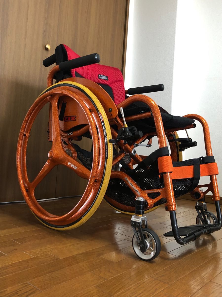 軽量車椅子 OX 自走式車椅子 カーボンホイール 特注フレークラメ塗装