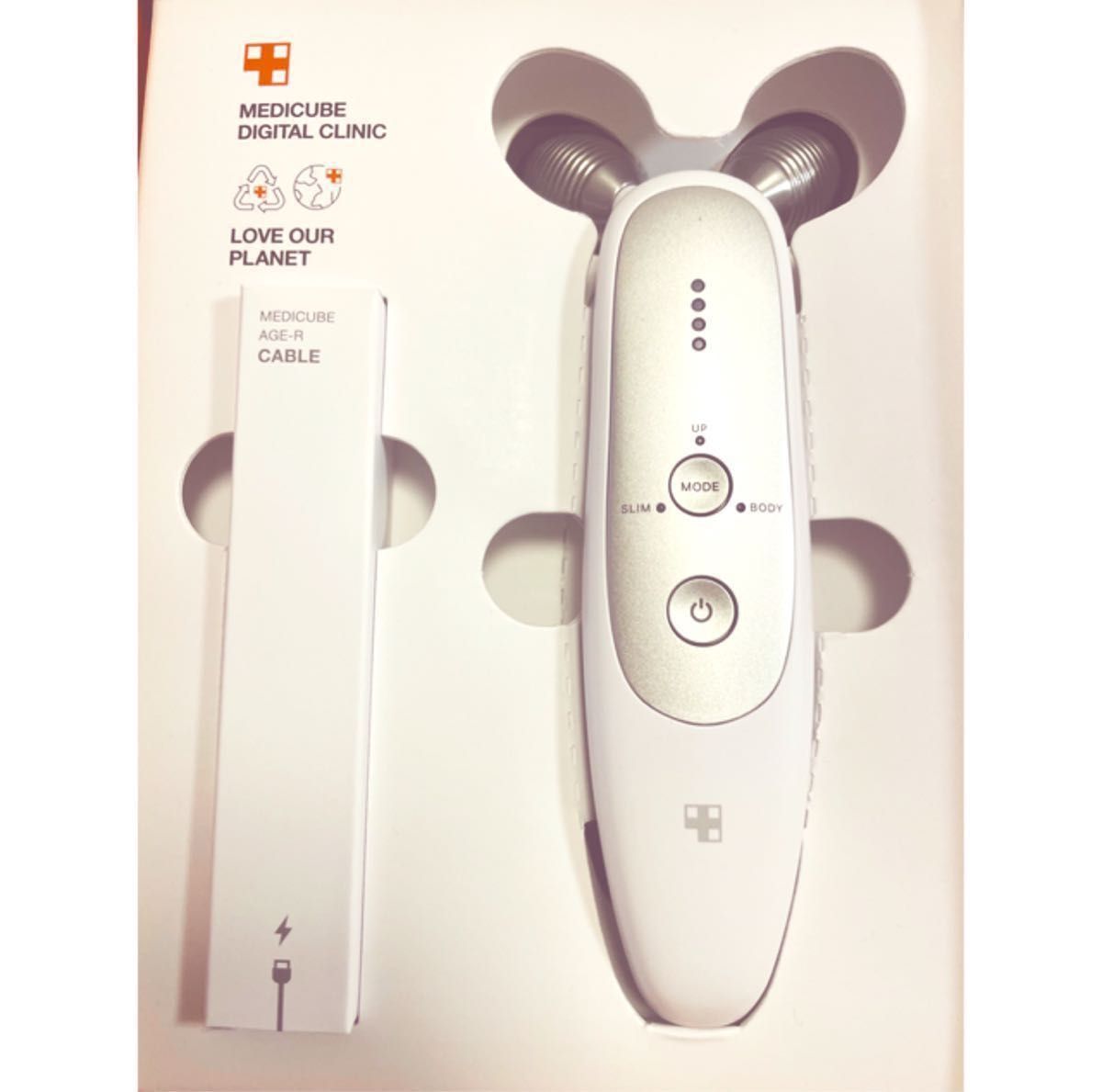 Medicube AGE-R DERMA EMS SHOT 美顔器 $_57.JPG?set_id=880000500F