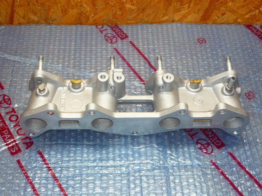 トヨタ純正 2T-G インマニ インテークマニホールド ソレックス SOLEX