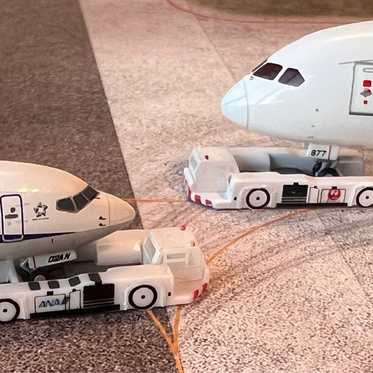 1/400 GSE 地上支援車両 トーバーレストラクター ANA JAL 4台セット