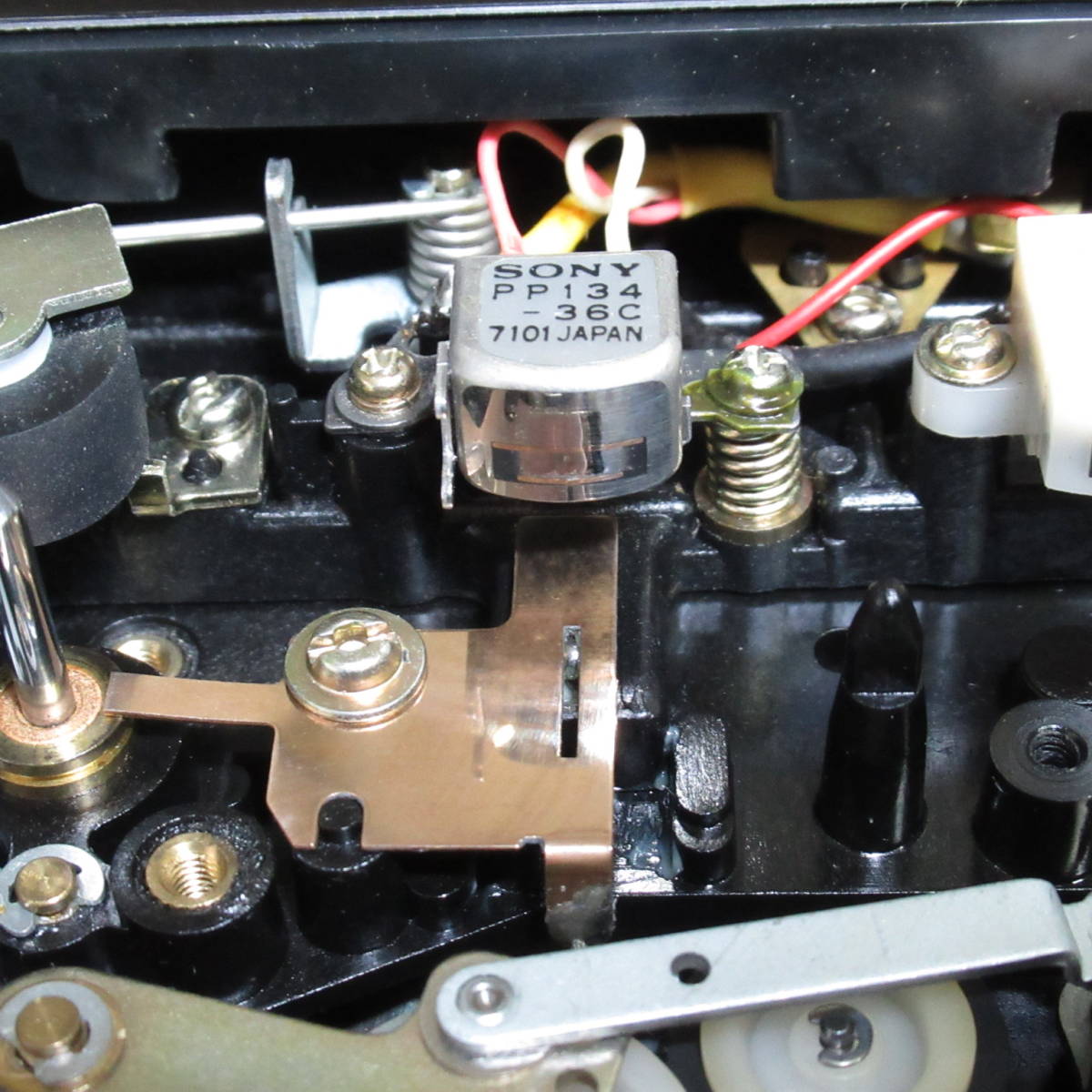 ピンチローラー＆電解コンデンサー＆トランジスター交換 SONY CF