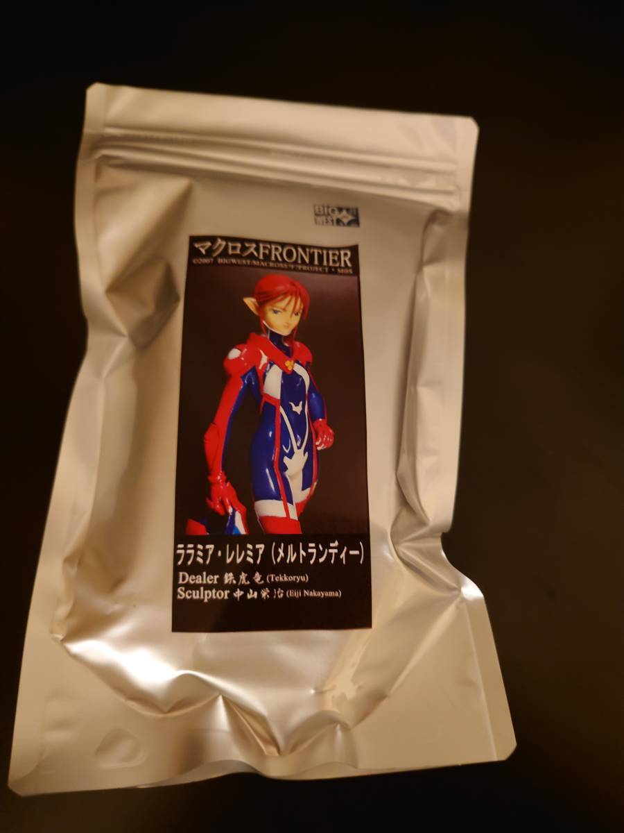 Yahoo!オークション - 鉄虎竜 マクロスF ピクシー小隊 3体セット ワン