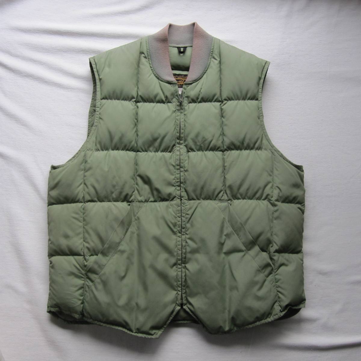 Yahoo!オークション - 70s エディーバウアー ダウンベスト 黒タグ ビ