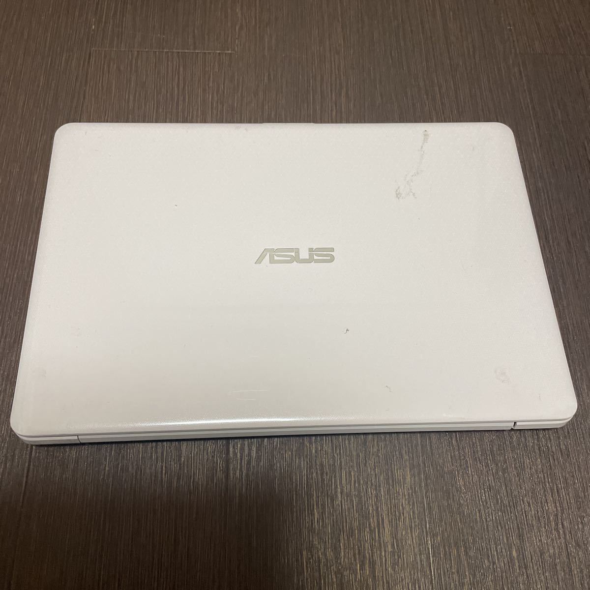 ASUS モバイルノートパソコン E203 MジャンクノートPC VivoBook 白