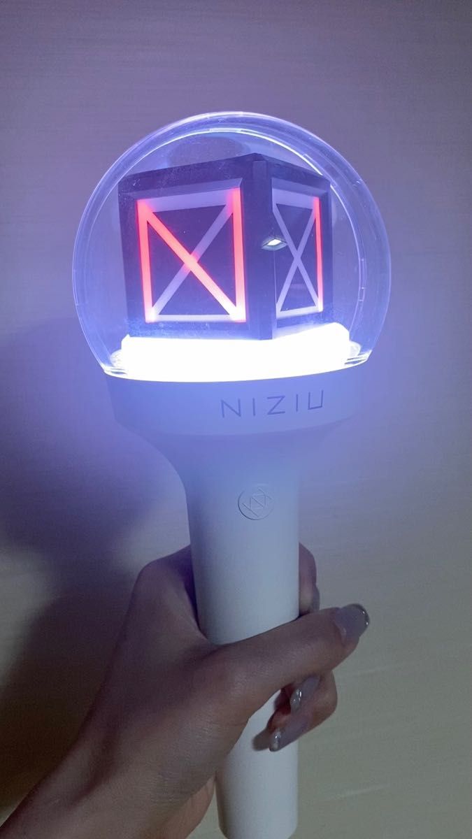 NiziU OFFICIAL LIGHT STICK 公式 ペンライト ライブグッズ｜Yahoo