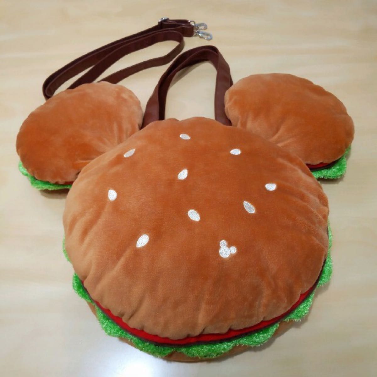 新品未使用 ミッキーバーガーシェイプ 東京ディズニーランド