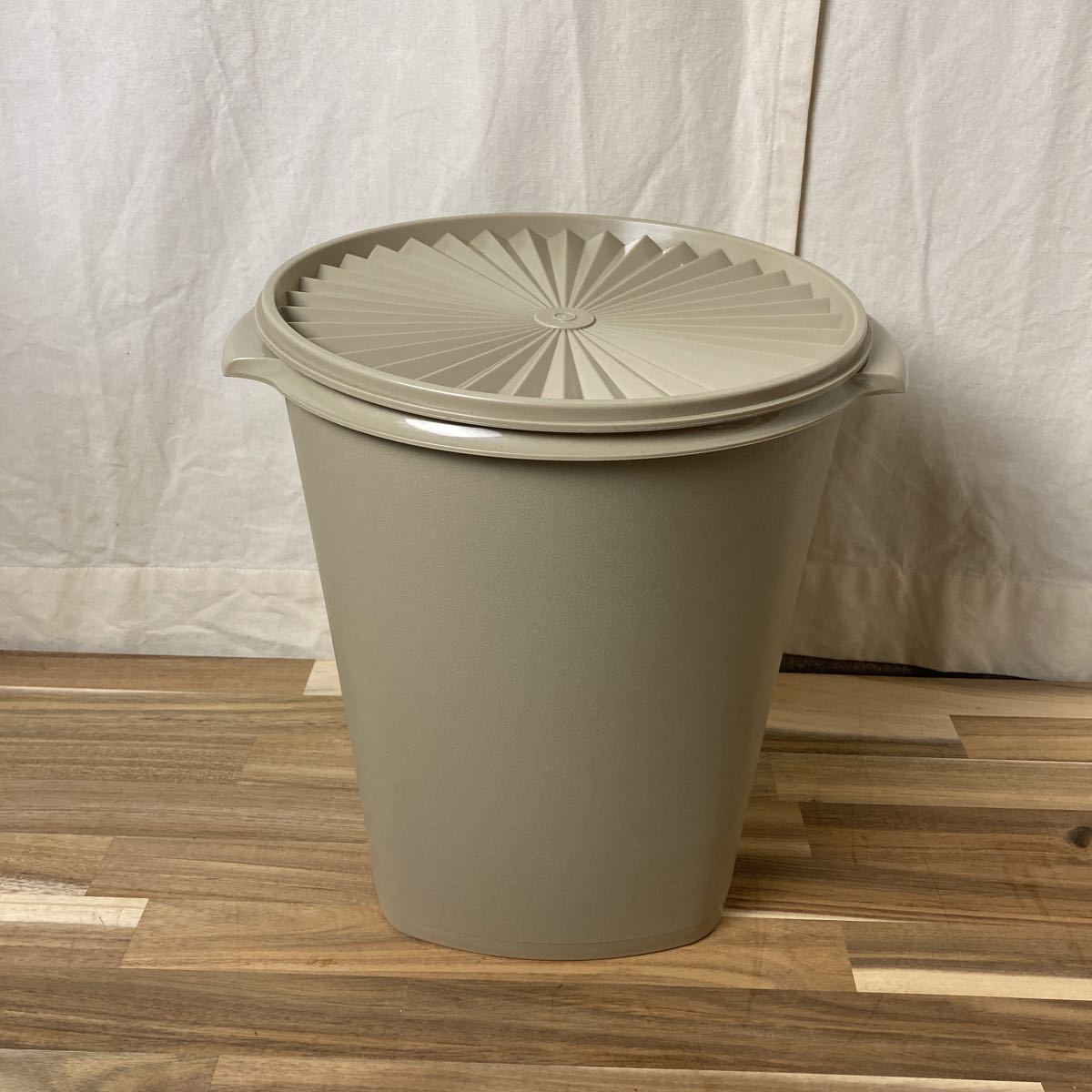 中古 タッパーウェア マキシクイーンデコレーター モカブラウン