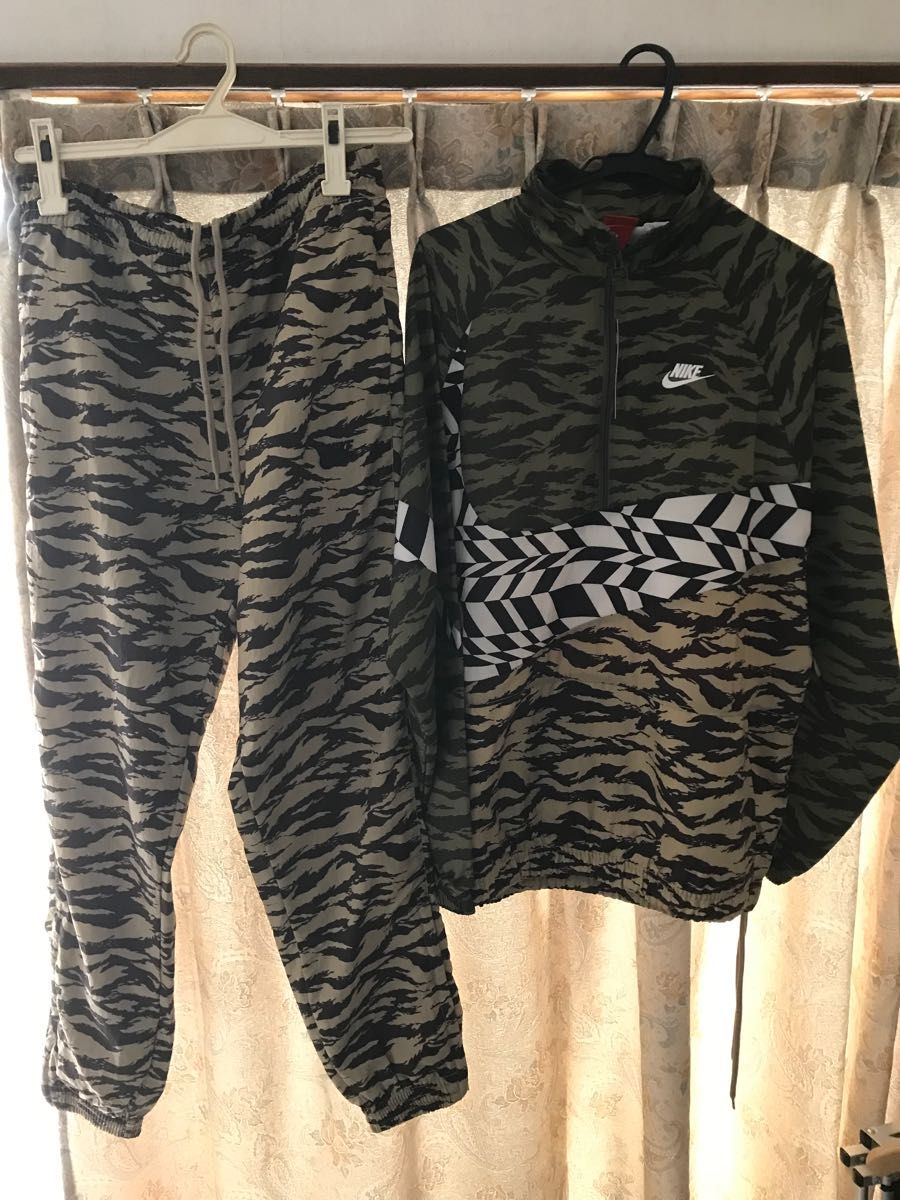 新品 NIKE 上下セット アノラック ビッグスウォッシュ 迷彩