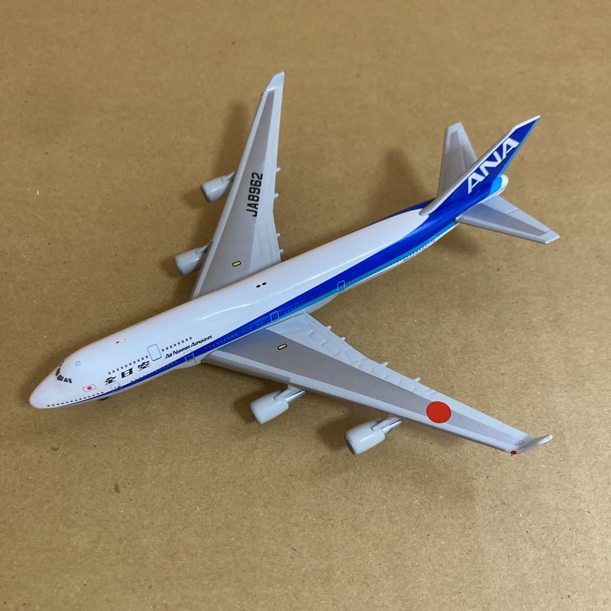 Yahoo!オークション - 全日空商事 1/500 ANA B747-400 JA8962 全日空