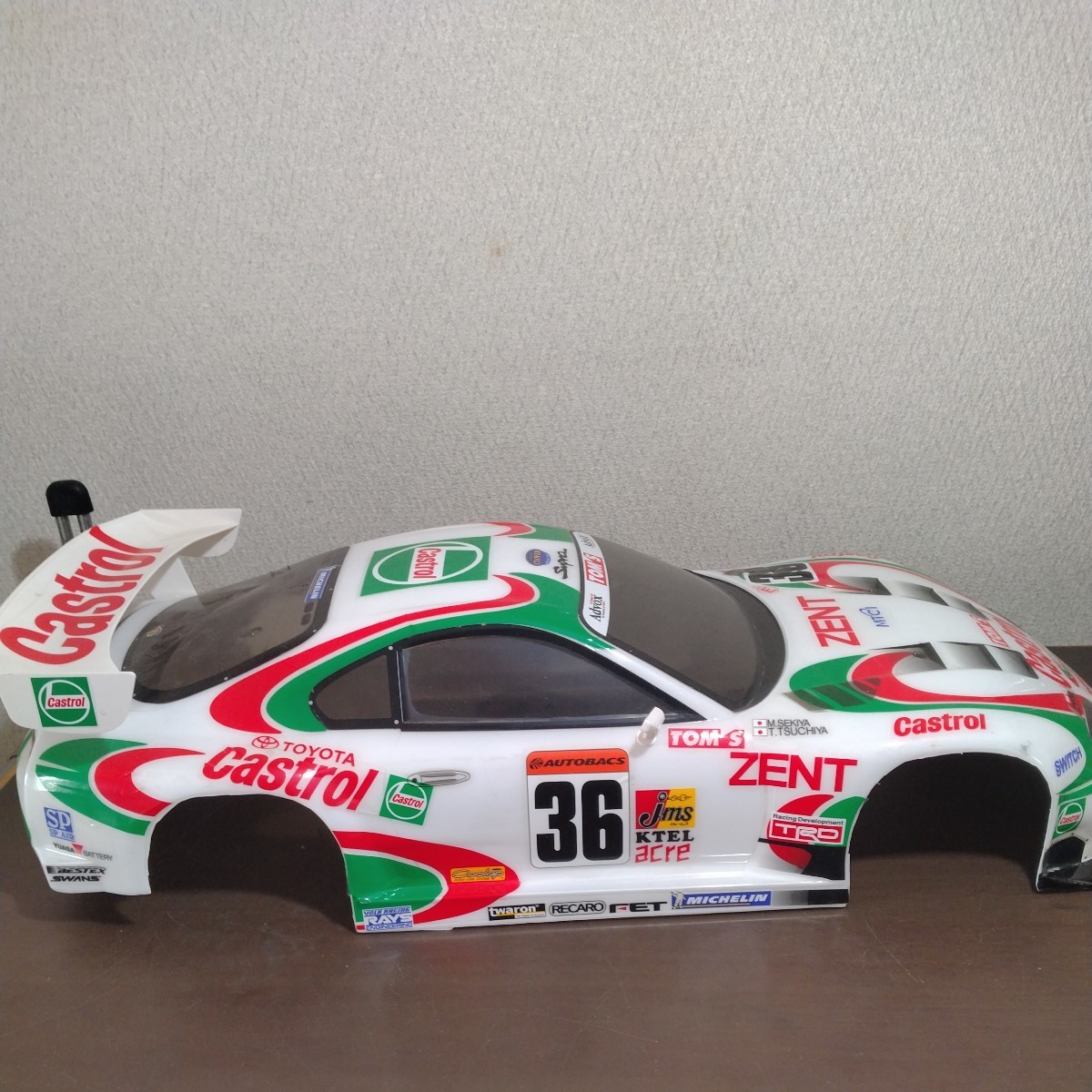 Yahoo!オークション - 送料無料 タミヤ 1/10 カストロール トムス スー