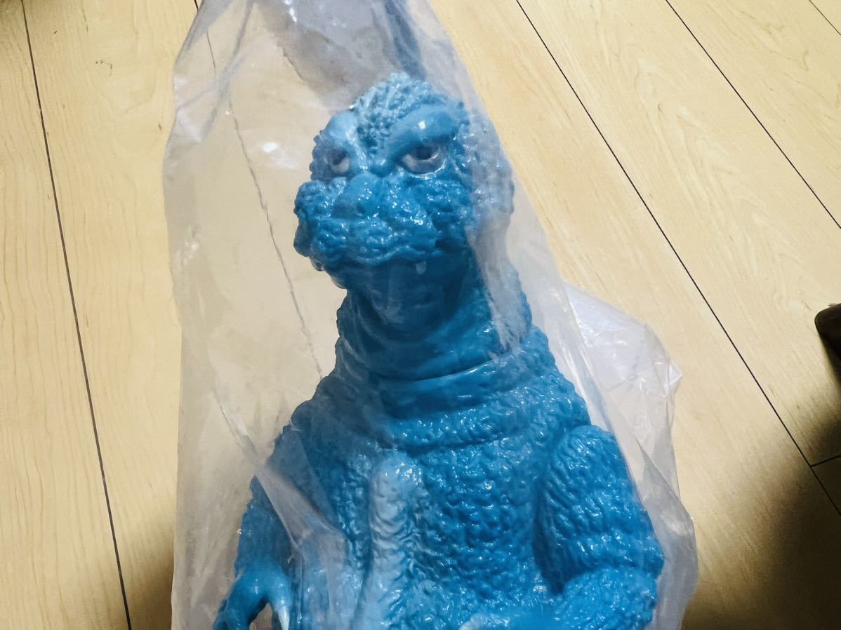 Yahoo!オークション - 完成品 PassionTank レトロソフビシリーズ ゴジ