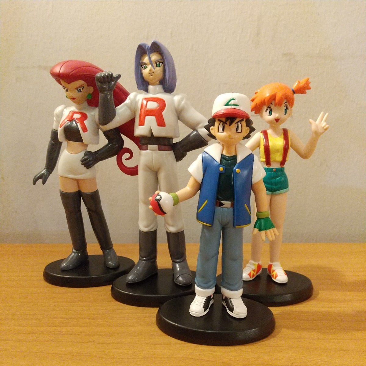 Yahoo!オークション - 〓4つまとめて 当時品 トミー ポケットモンスタ