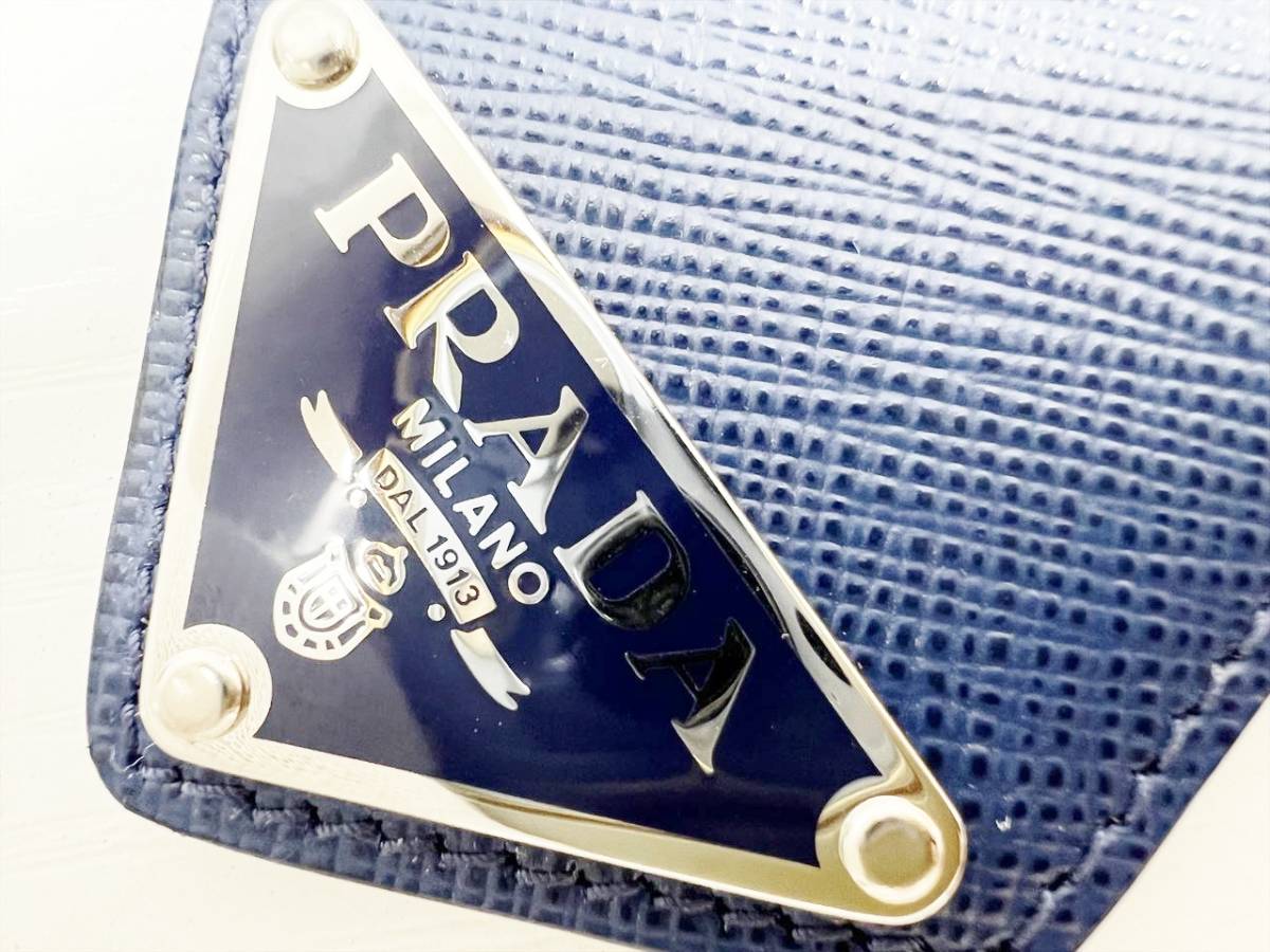 ほぼ未使用 キーリング欠品 美品 PRADA プラダ トライアングルロゴ