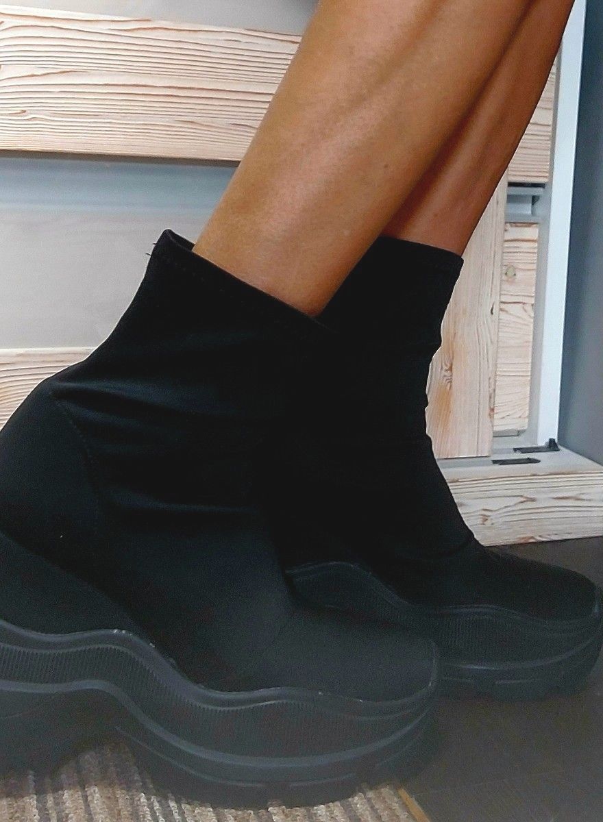 yello TOKYO BLACK DOUBLE SNEAKER SHORT BOOTS Lサイズ｜Yahoo!フリマ