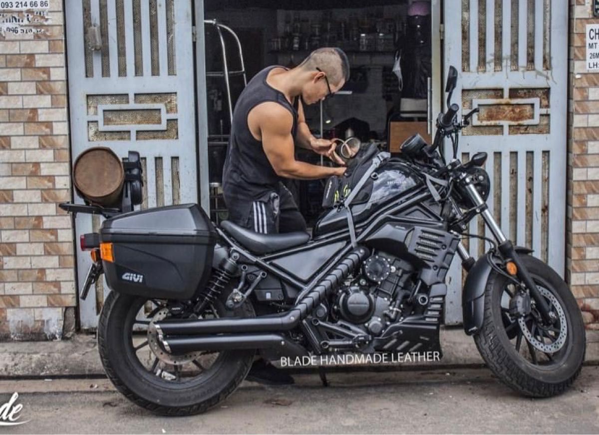 セール中 最新商品 ホンダ レブル250 500 マフラー Gem classic V2