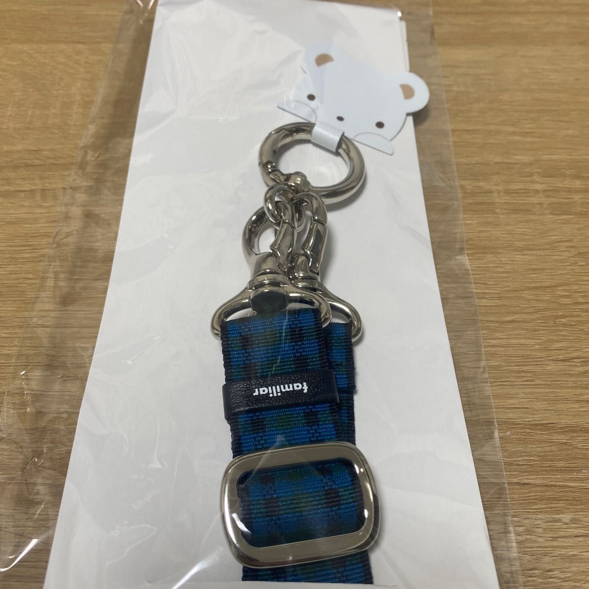 新品未使用 ファミリア ストラップファミリア familiarスマホ