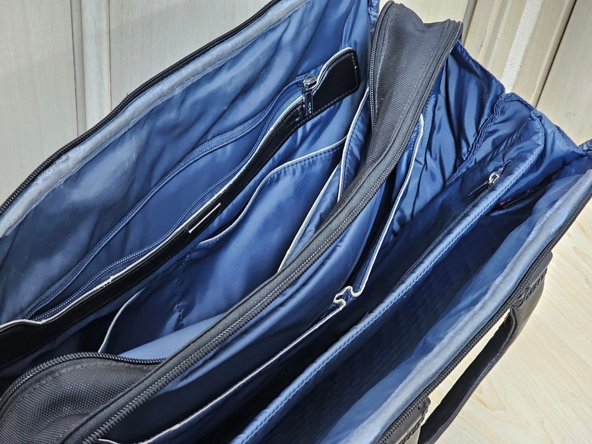 トゥミ TUMI Arrive 25611D Narita Slim Brief ナリタスリム 高級