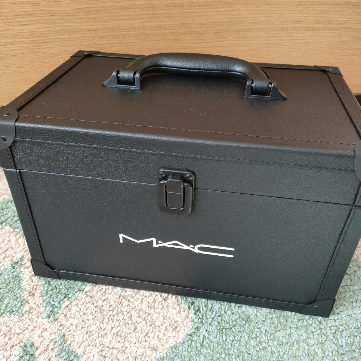 MAC マック コスメボックス メイクボックス 非売品｜Yahoo!フリマ（旧