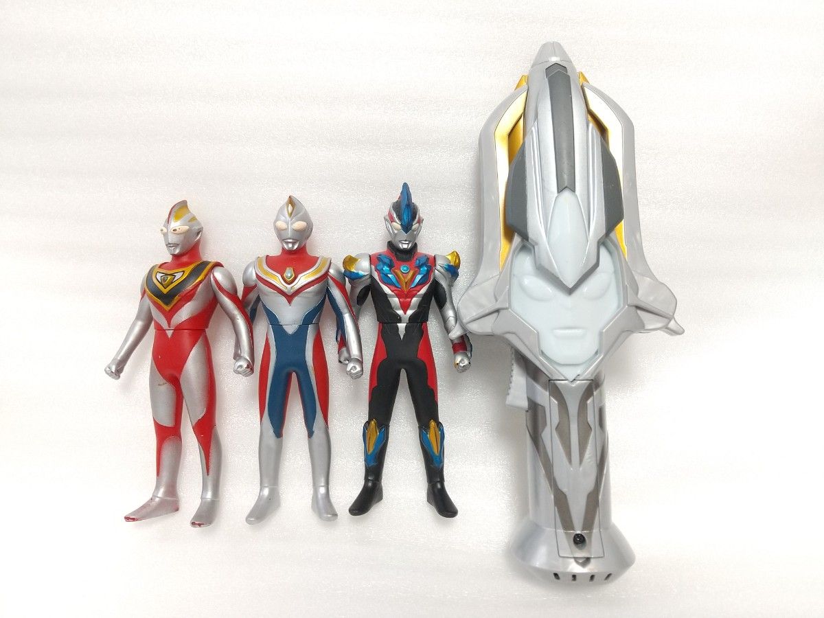 DXギンガスパーク ライブサイン機能付 スパークドール3体 ウルトラマン