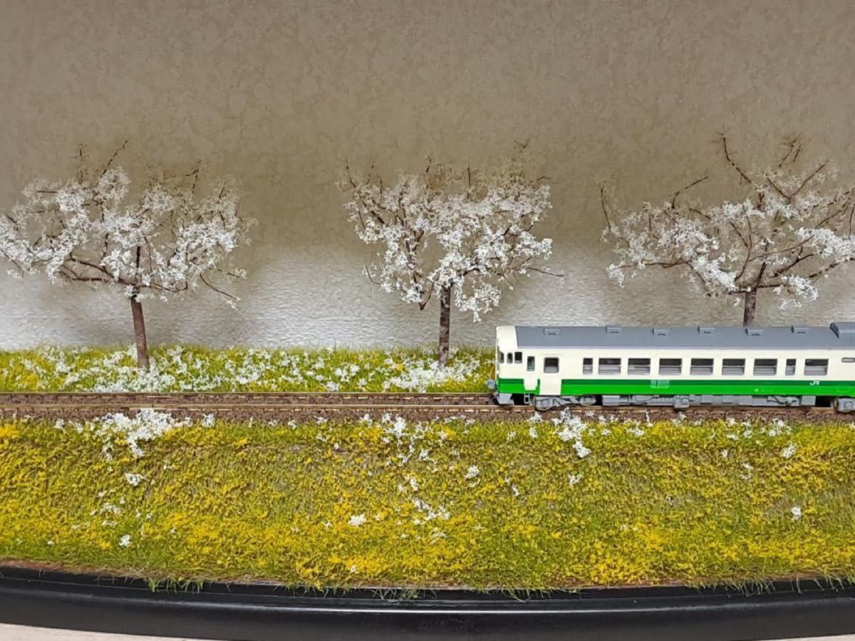 新品 桜)鉄道さくら風景 鉄道ジオラマ ミニジオラマ Nゲージの電車