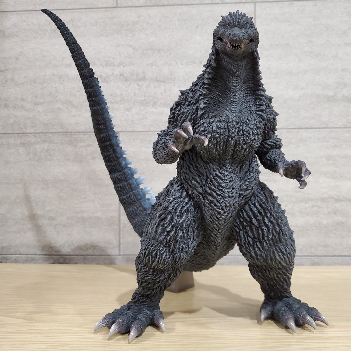 塗装済み完成品】東宝30cmシリーズ 酒井ゆうじ造形コレクション ゴジラ