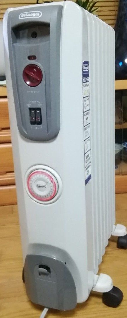 デロンギ オイルヒーター H770812EFSN-GY アナログ使いやすい 美品