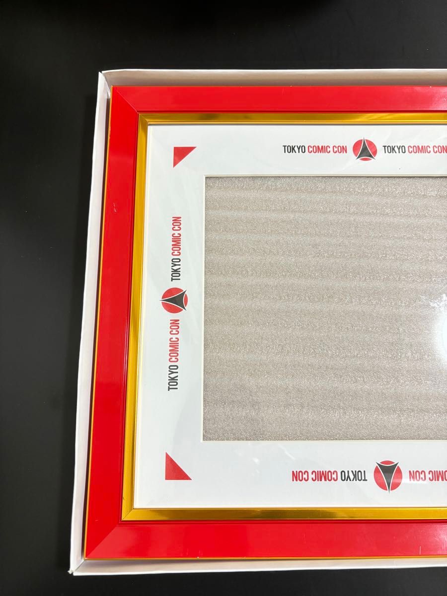 キズあり] 東京 コミコン 額縁 サイン 赤色 フォトフレーム｜Yahoo