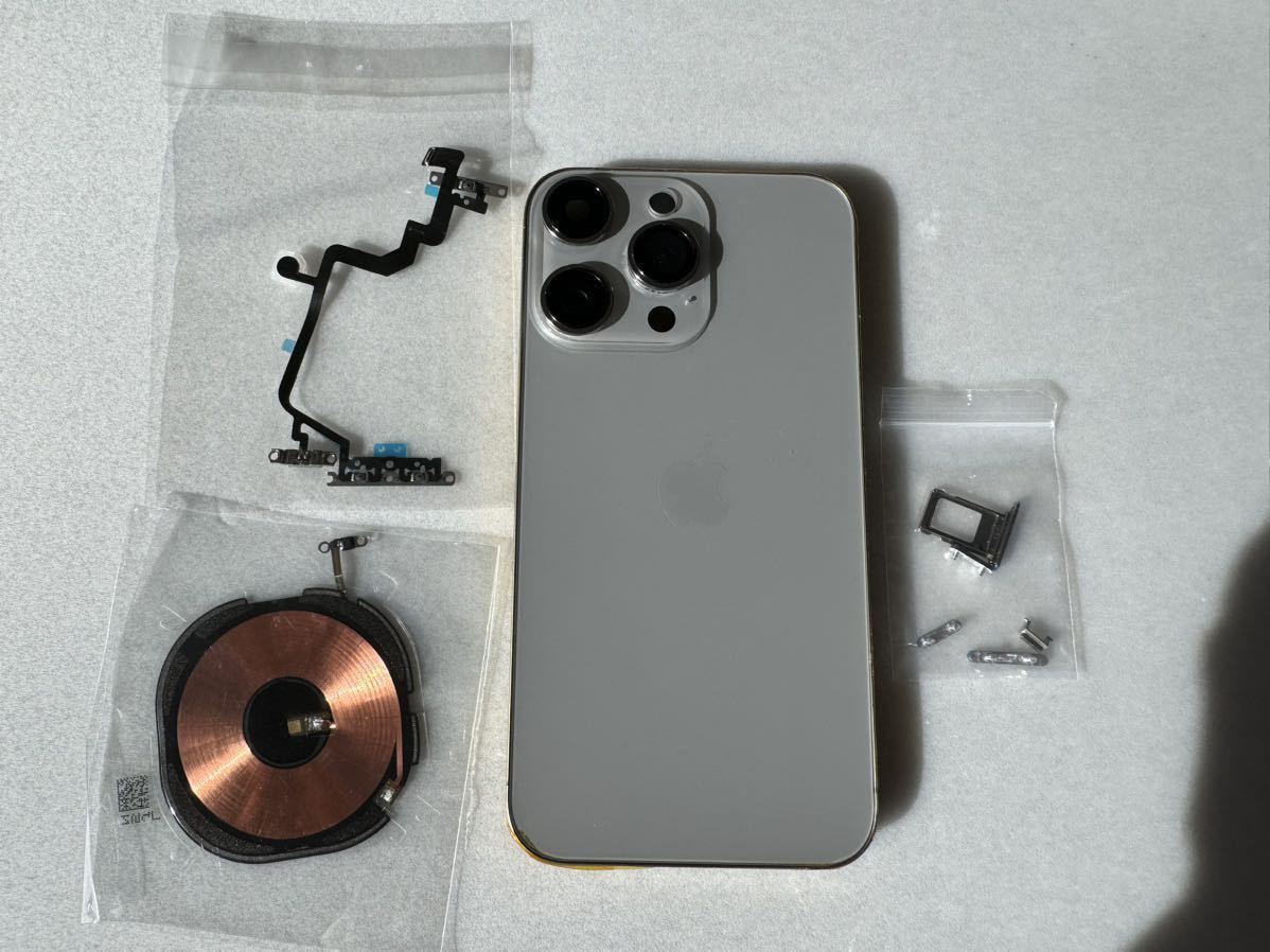 Yahoo!オークション - iPhone XR用 カスタム外装 iPhone15Pro風 新品