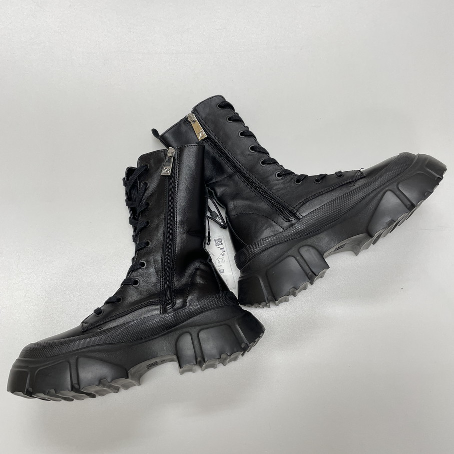 未使用品 ZARA ブラック レザーレースジップアップブーツ レディース