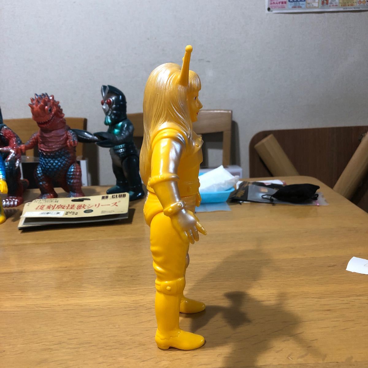 Yahoo!オークション - ブルマァク復刻・『マグマ大使』(ソフビ)