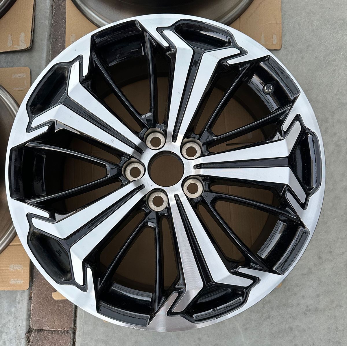 新車外し】RAV4 PHV 純正ホイール 4本セット｜Yahoo!フリマ（旧PayPay