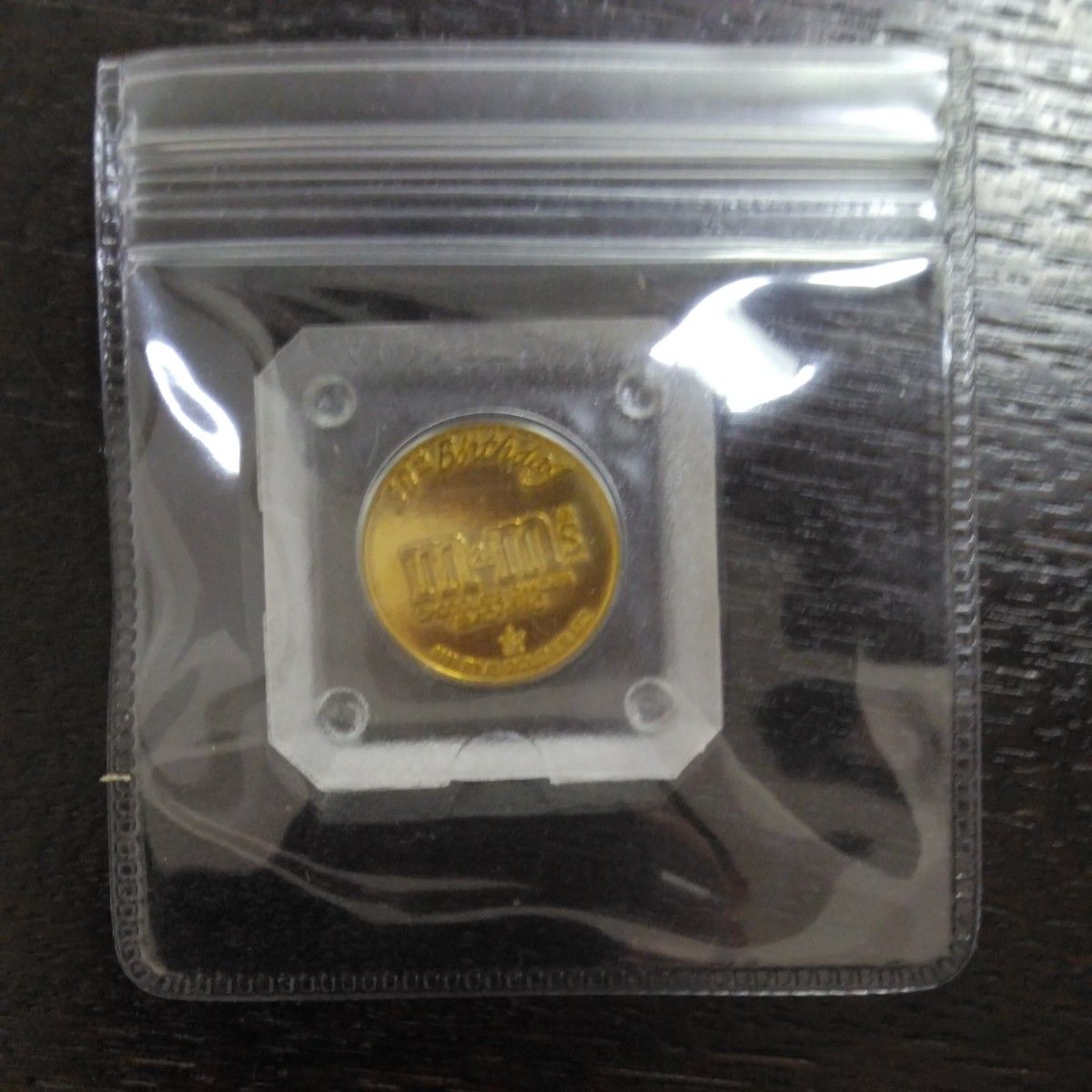 ペンダントトップ 純金 24K m&m's チョコレート 50周年記念金貨 1/10