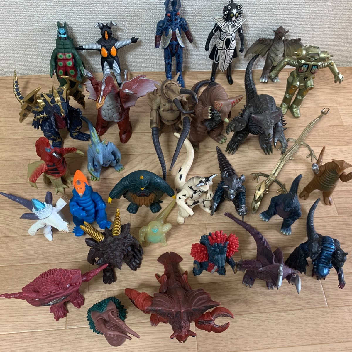 ウルトラマン 怪獣 ソフビ 29体詰め合わせ ウルトラ怪獣｜Yahoo!フリマ