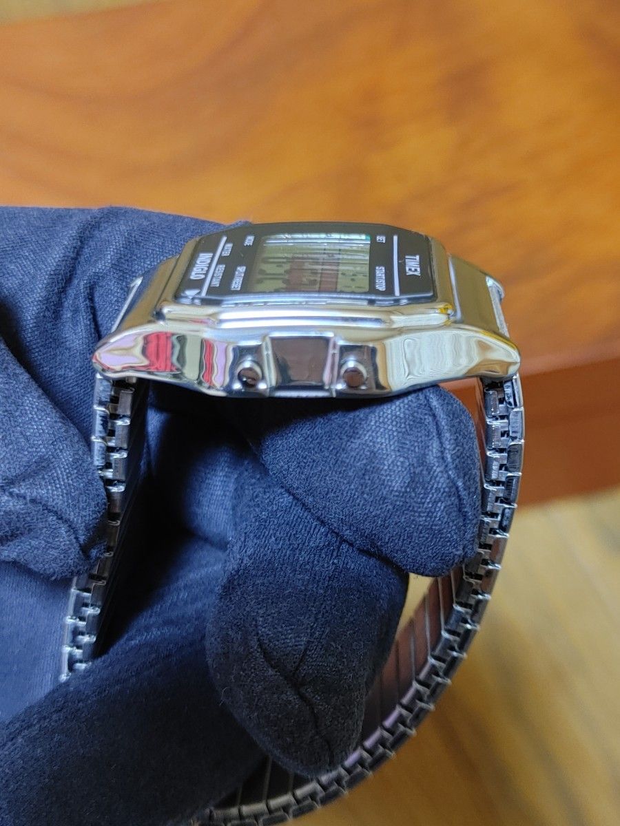 Supreme×Timex 19AW Silver デジタル腕時計 シュプリーム タイメックス