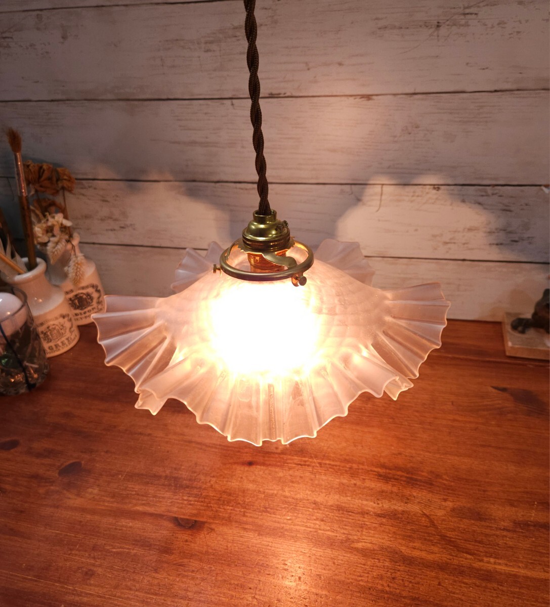 アンティーク フリル乳白色ランプシェード 電気傘 アンティーク フリル