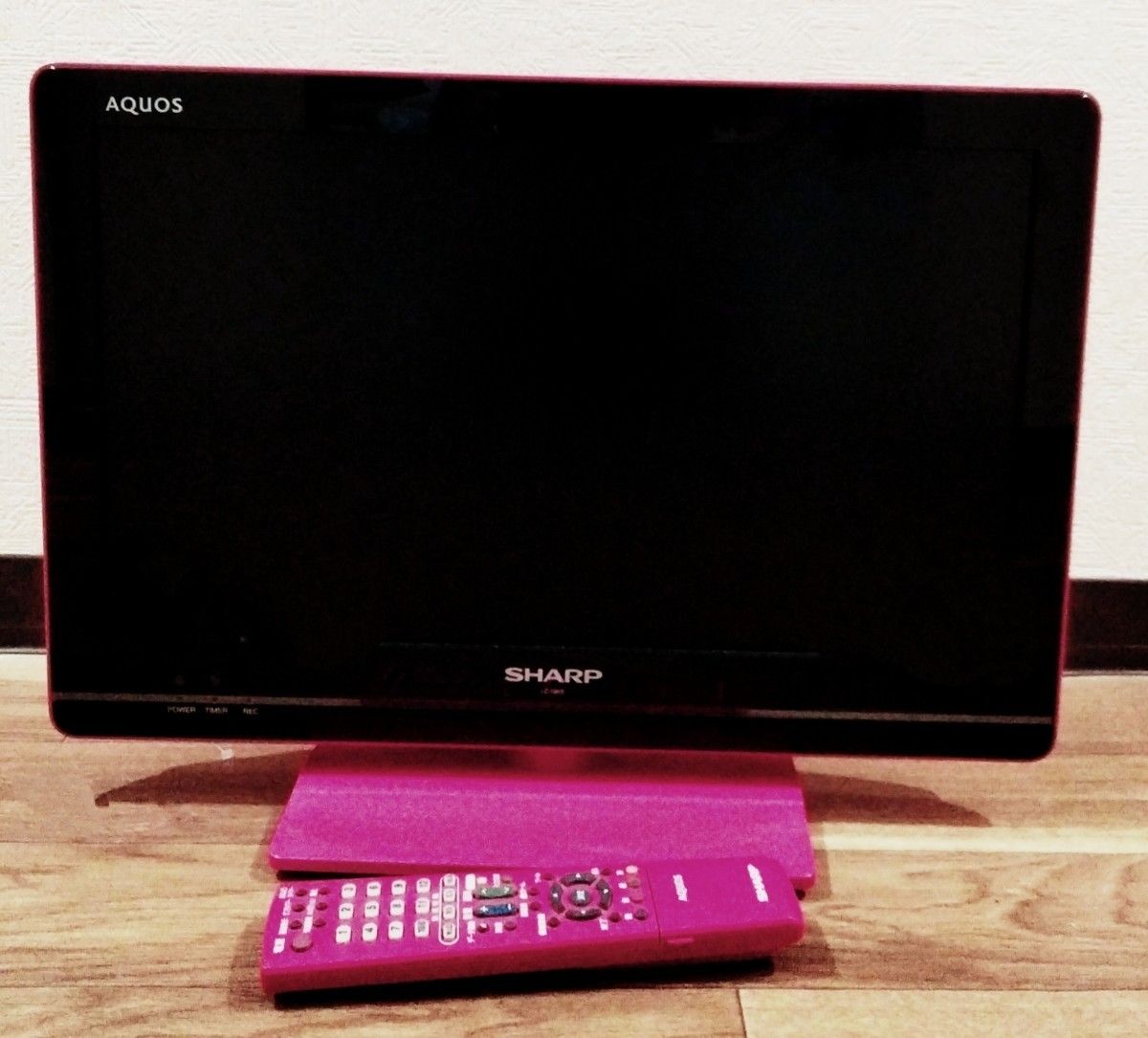 SHARP AQUOS 液晶テレビ ピンク色リモコン付｜Yahoo!フリマ（旧PayPay