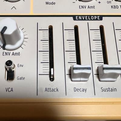 激レア Arturia MicroBrute SE 限定カラー シンセサイザー｜Yahoo