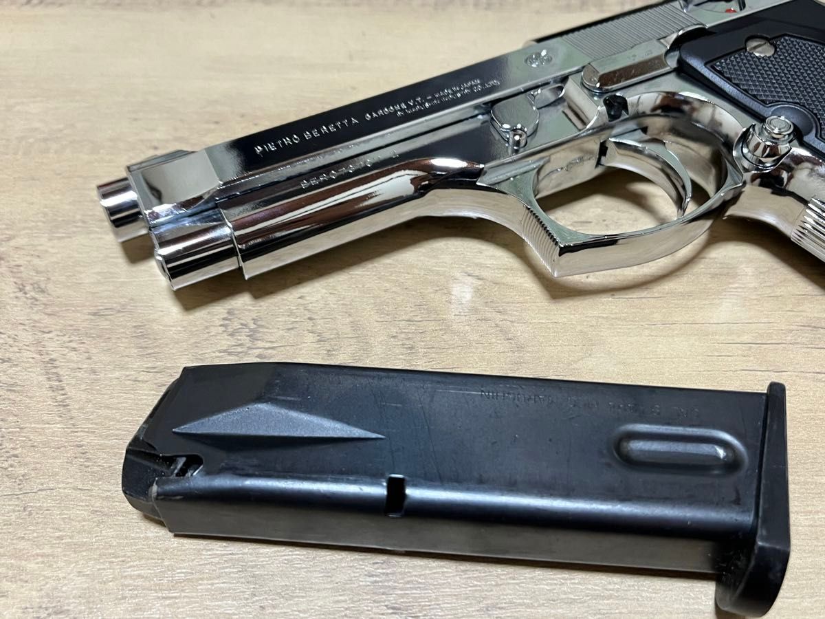 マルシン 発火式モデルガン M92F シルバーメッキ 鏡面仕上げ 未発火