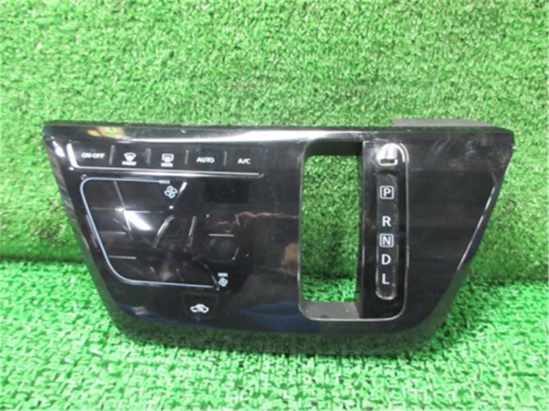 Yahoo!オークション - 日産 純正 デイズ 《 B45W 》 エアコンスイッチ