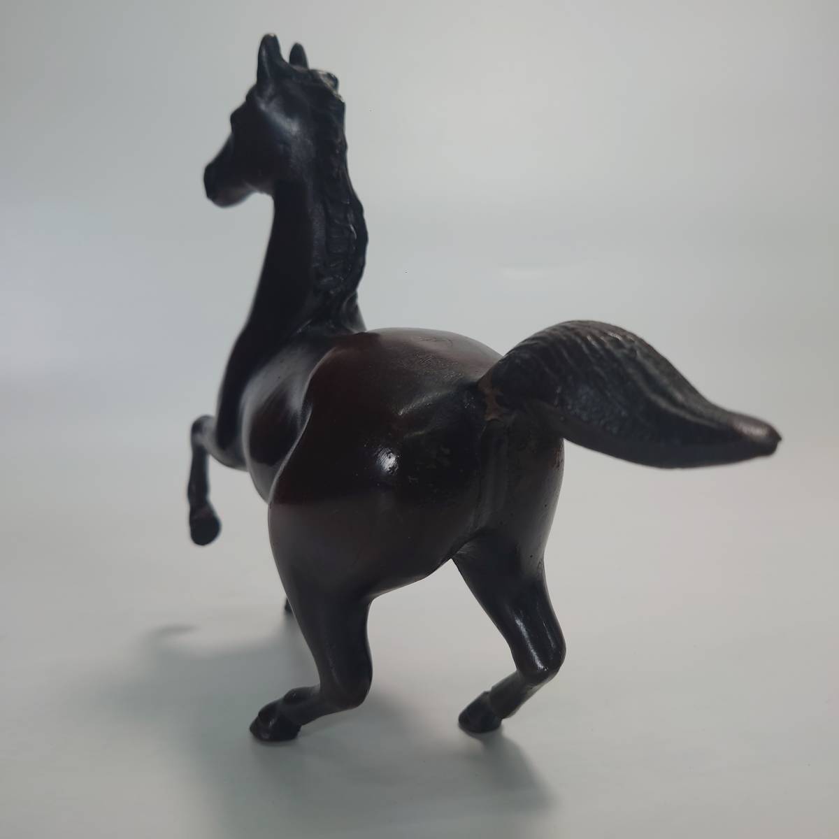 Yahoo!オークション - 馬 金属製 置物 約1.84kg 駿馬 勇馬 跳ね馬 鉄製