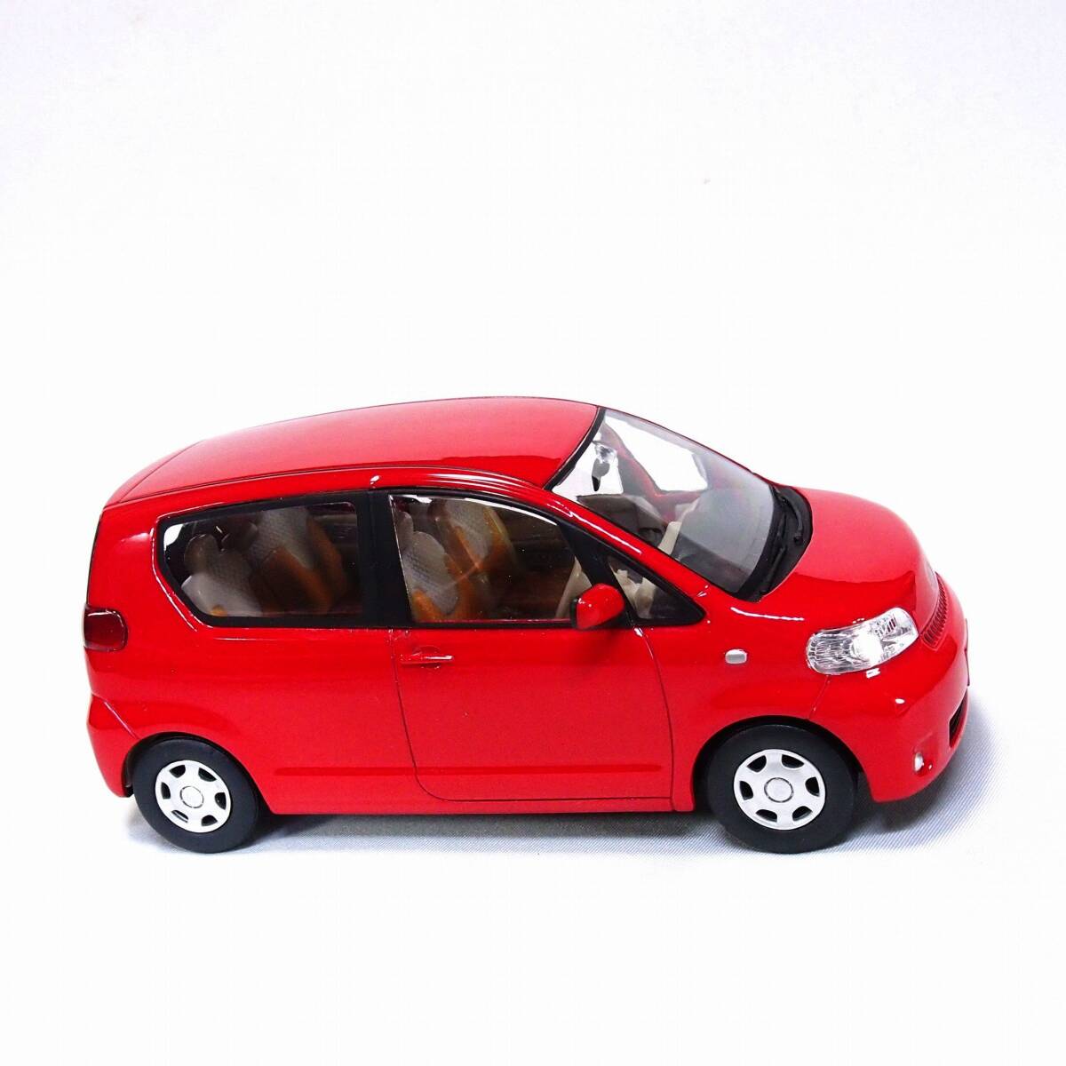 トヨタ ポルテ 初代 送料無料 非売品 金属製 カラーサンプル