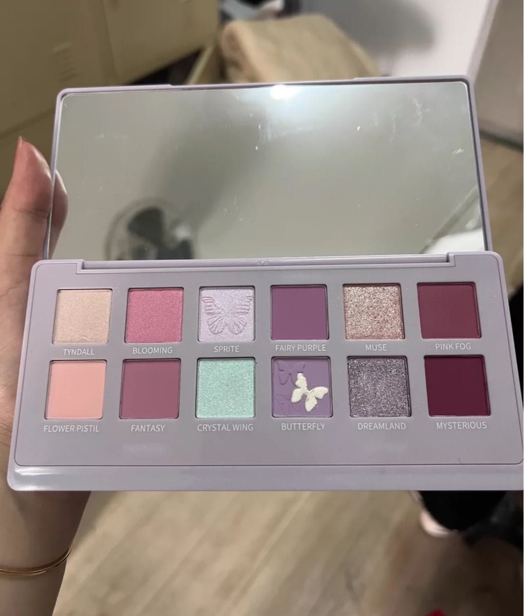 パーフェクトダイアリー 蝶 アイシャドウ｜Yahoo!フリマ（旧PayPayフリマ）