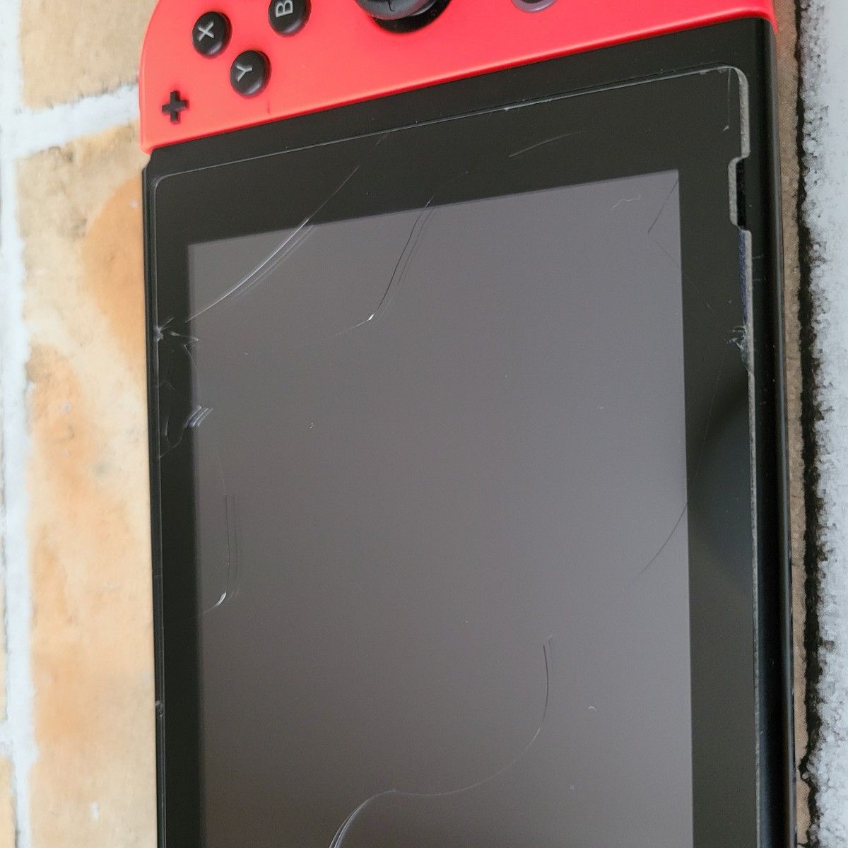 任天堂スイッチ Nintendo Switch 2020年製 中古本体 Joy-Con付き(画面