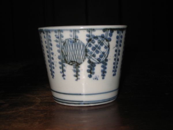 古伊万里美濃太白菊半筒猪口御深井江戸時代B 古伊万里美濃太白菊半筒